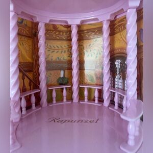 Rapunzel Playset Gazebo from The Disney Store With Carrying Handle and Key 🔑